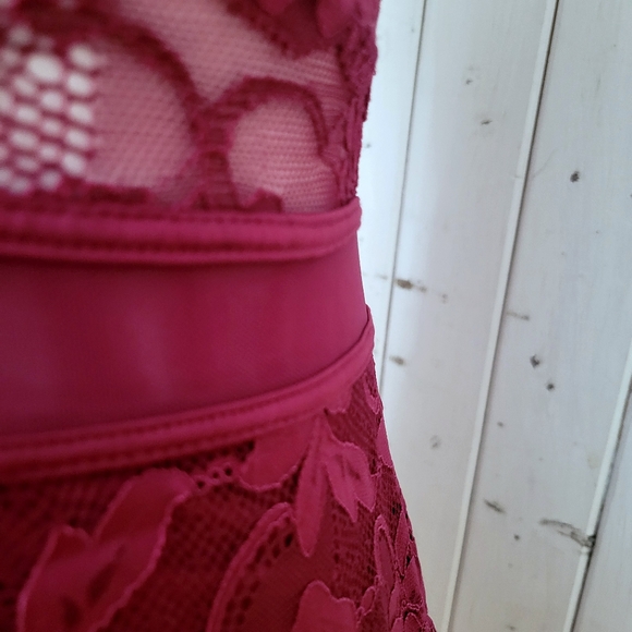 GUESS | SEXY BODYCON DRESS lace medium - Picture 7 of 12